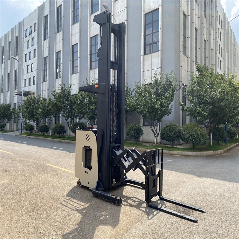 Electric Forklift - Carrello Elevatore Elettrico a Forche a