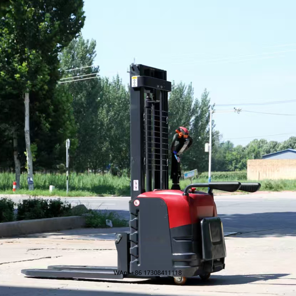 Electric Forklift - Stacker elettrico da 1,5 tonnellate 2
