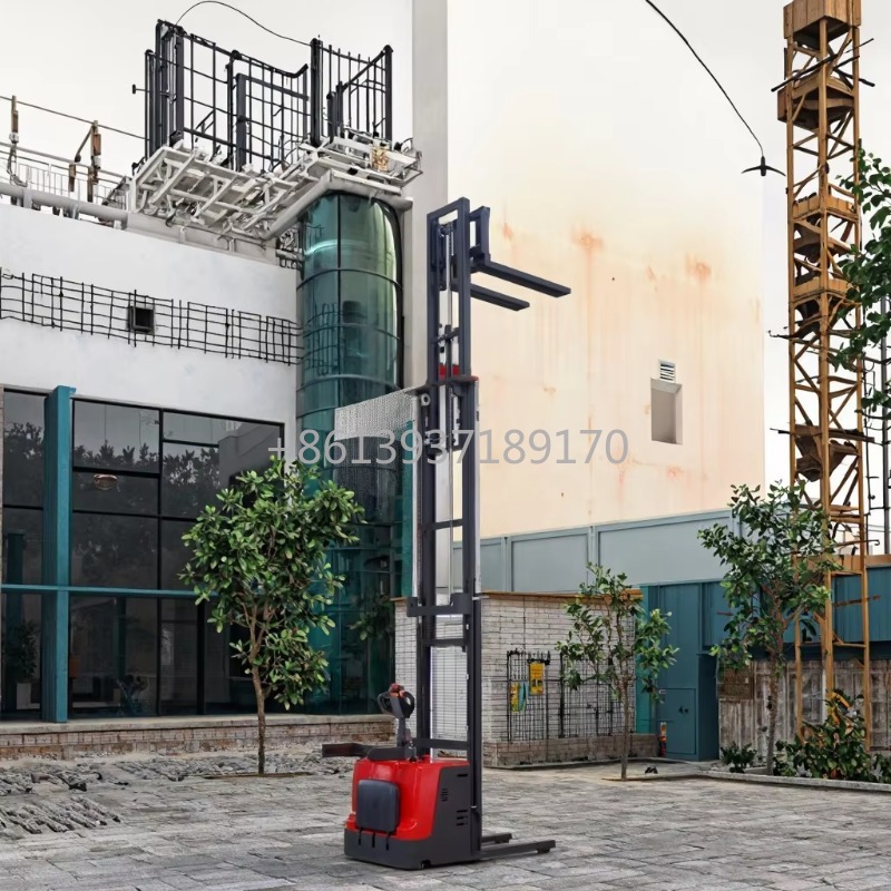 Carrello Elevatore Elettrico c - Electric Forklift recensione e prezzo
