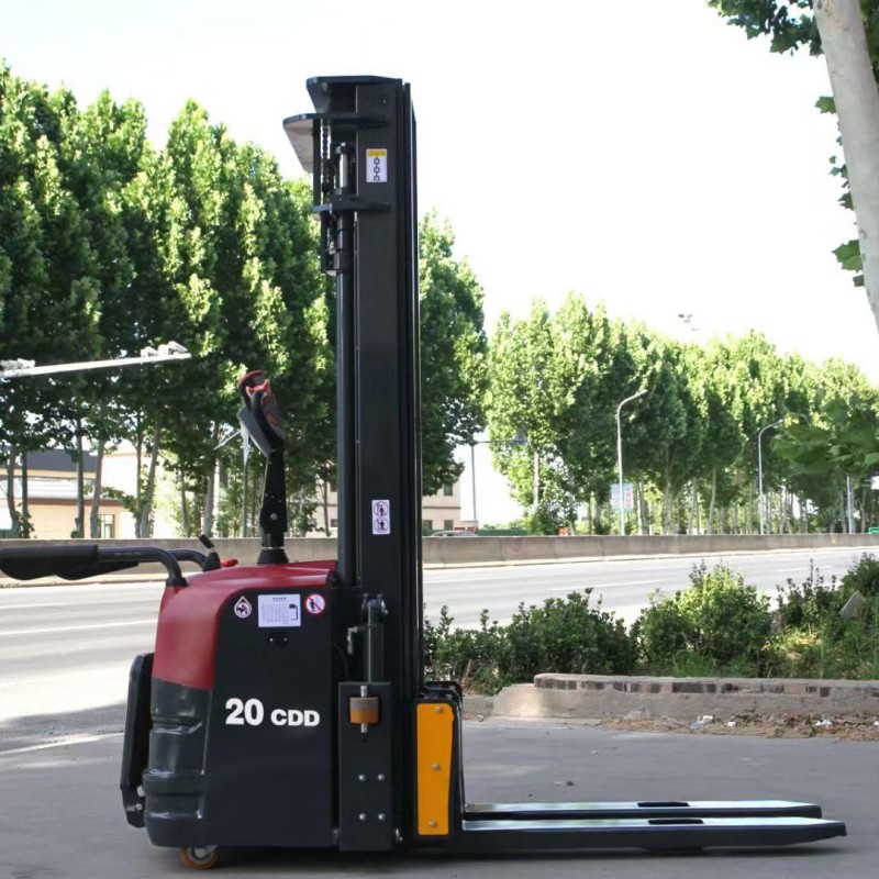 Carrelli Elevatori Elettrici/T - Electric Forklift recensione e prezzo