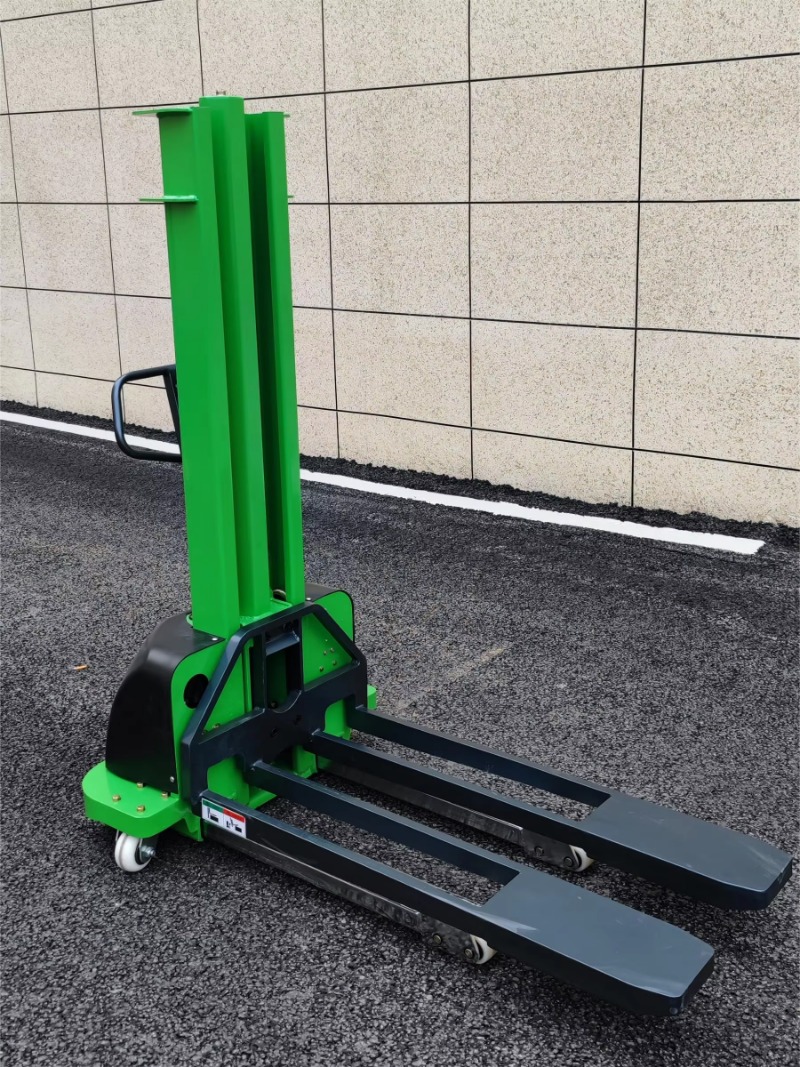 Carrello Elevatore Elettrico A - Electric Forklift recensione e prezzo