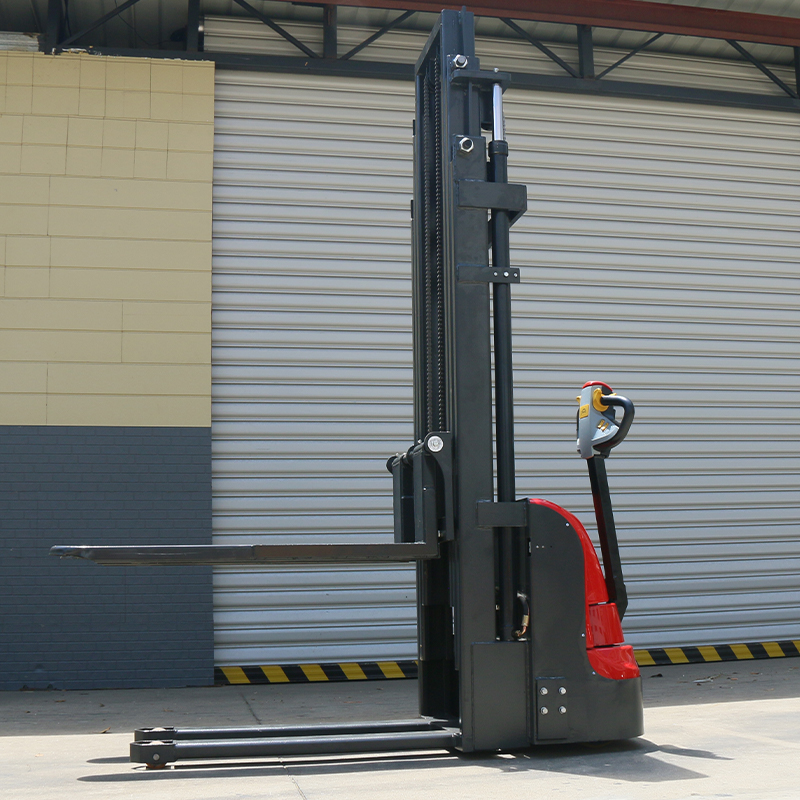 Carrello Elevatore Elettrico a - Electric Forklift recensione e prezzo